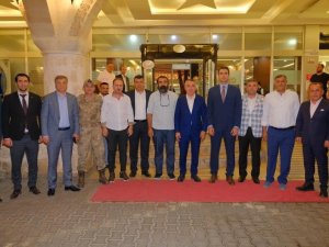 Şırnak Valisi Bilgin, Silopi’de Vatandaş Ve İş Dünyasıyla Bir Araya Geldi