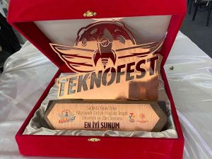 Teknofest’te En İyi Sunum Ödülü Subü’nün