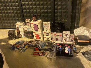 İ̇ş Yerinden Hırsızlık Yapan Şüpheli Yakalandı