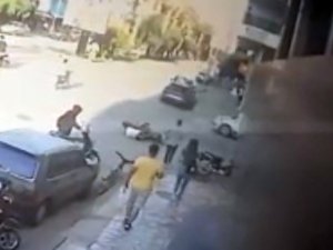 Motosikletli Genci Ölüme Sürükleyen Kaza Kamerada