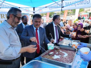 Gümüşhane’de 2 Bin Kişilik Aşure Dağıtıldı