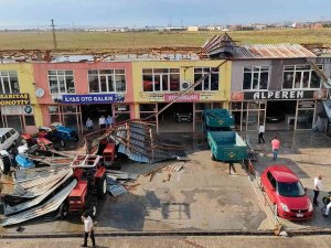 Afyonkarahisar’da Şiddetli Rüzgar Hayatı Olumsuz Etkiledi