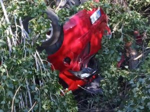 Elazığ’da Otomobil Şarampole Uçtu: 2 Yaralı