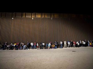 Abd’de Göçmenlere Uygulanan “Meksika’da Kal” Programına Son Verildi