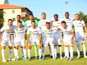 Kayserispor 15 Yabancı Futbolcusuna Lisans Çıkardı