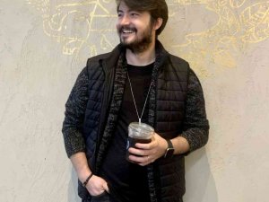 Ünlü Kuaför Özgür Fison Kadınları Uyardı: Saçlarınızı Yaptırırken Aşırı Kimyasaldan Kaçının