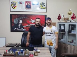 Emre Acar Yuvada Kaldı