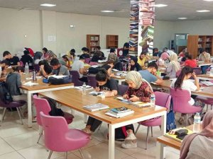 Gençlerin İkinci Adresi Kütüphaneler