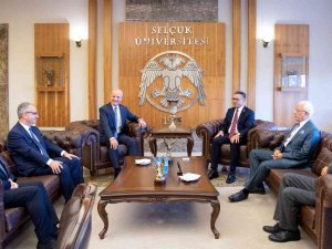 Yök Başkanı Prof. Dr. Özvar, Konya’da Rektörlerle Bir Araya Geldi