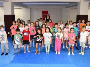 Çocuklar Yaz Tatilini Verimli Geçiriyor