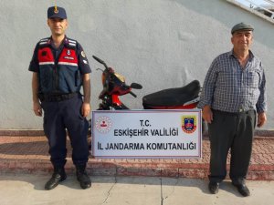 Çalıntı Motosiklet İle Yakalanan Şüphelinin Üzerinden Uyuşturucu Çıktı