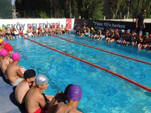 Muş’ta “Yüzme Bilmeyen Kalmasın” Projesi