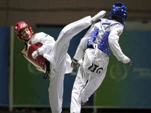 Anadolu Üniversiteli Taekwondocu Gümüş Madalya Kazandı