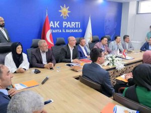 Ak Parti’nin Teşkilattan Sorumlu Genel Başkan Yardımcısı Erkan Kandemir Kütahya’da