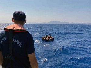 Marmaris’te 33 Düzensiz Göçmen Kurtarıldı
