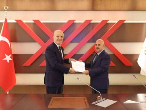 Rektör Sözbir Mazbatasını Aldı