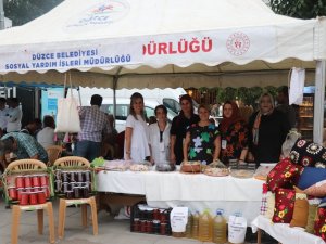 Belediye Çalışmalarını Düzcelilere Tanıttı