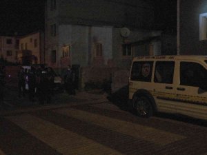 Husumetli İki Grubun Kavgasında Kan Döküldü: 2 Yaralı