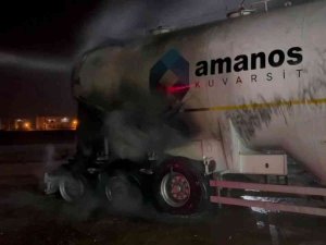 Alev Alan Beton Mikserini Benzin İstasyonu Çalışanları Söndürdü