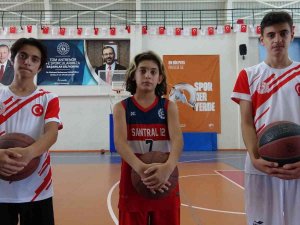 Yaz Spor Okulundaki Çocukların Hedefi Milli Formayı Giymek