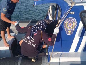 Denizde Baygın Halde Kurtarılan Gencin Kimliği Tespit Edildi