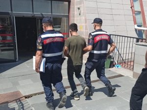 Hırsızlık Şüphelisi 3 Kişi Yakalandı