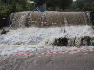 Kocaeli’de Sağanak Hayatı Felç Etti