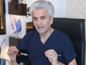 Ünlü Estetik Uzmanı Hayati Akbaş: "Erkeklerde Meme Büyümesi Tedavi Edilmezse Kalıcı Ruhsal Travma Oluşturabilir"