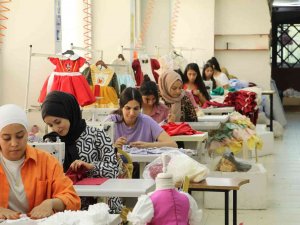 Şırnak’ta Üretilen ‘Vintage’ Tarzı Bebek Kıyafetleri 20 Ülkeye İhraç Ediliyor