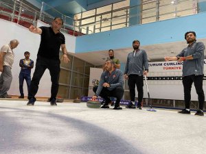 Karan’ın Curling Keyfi