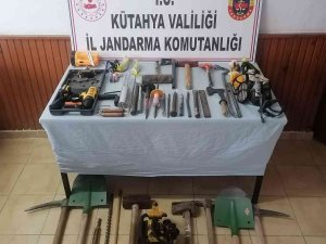 Domaniç’te Kaçak Kazı Operasyonu