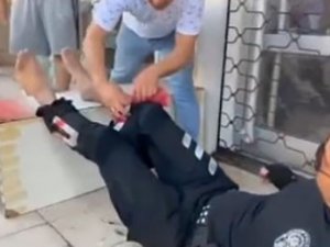 Antalya’da Kavga İhbarına Giden 2 Polis Silahla Yaralandı