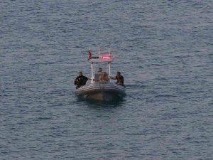 Adana’da Alabora Olan Yelkenliden Göle Düşen Kişi Kayboldu