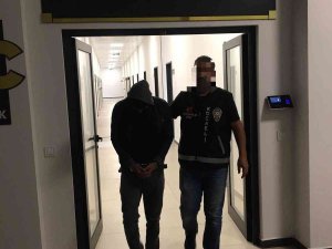 15 Yıl Hapis Cezasıyla Aranıyordu, Operasyonla Yakalandı