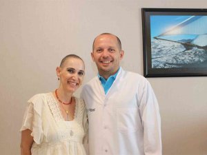 Organlarının Bir Bölümünün Alınmasına Yol Açan Kansere Karşı Zafer Kazandı