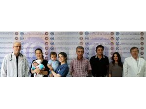 İki Kalp Kapakçığı Değişen Kadın Annelik Sevincini İkiye Katladı