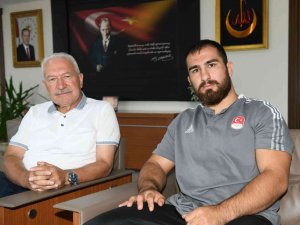 Türkiye’nin 100’üncü Altın Madalyasını Kazanan Aktürk’ten Altın Madalya Sözü