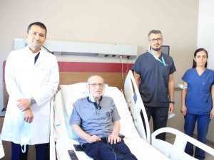 Elazığ’da, Küçük Bir Kesiden Akciğer Kanseri Ve Göğüs Kitlesi Ameliyatları Yapıldı