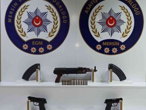 Mersin’de 1 Kaleşnikof İle 2 Silah Ele Geçirildi