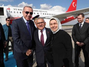 Başkan Büyükkılıç: "Ak Parti Aydınlığa Açılan Yoldur, Kardeşliktir"