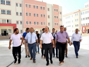 Vali Pehlivan, Yapımı Tamamlanan Okullarda İncelemelerde Bulundu