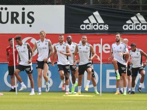Beşiktaş, Kondisyon Ve Taktik Çalıştı