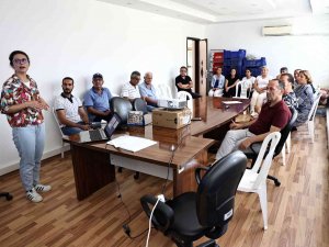 Büyükşehir Çiftçinin Toprağını Analiz Ediyor