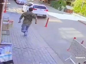 Komşu Dükkanın Önündeki Trafik Dubasını Kaldırdığı İçin Bıçaklanarak Öldürüldü