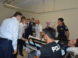 Antalya Valisi İhbara Gittikleri Adreste Ayaklarından Vurulan Polisleri Ziyaret Etti