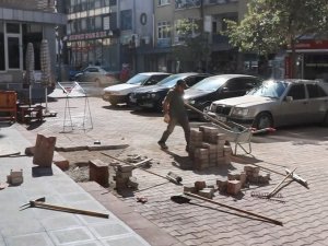 Kırşehirli Esnaflardan Belediyeye Tepki