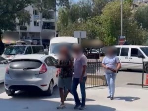 2 Ayrı Cinayetten Aranıyordu, Tatil Beldesi Kuşadası Girişinde Yakalandı