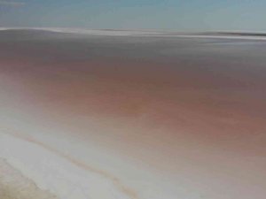 Tuz Gölü Pembe Renge Büründü