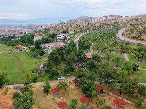 Sıcaklardan Bunalan Vatandaşlar Beydağı Tabiat Parkına Akın Etti