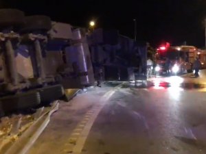 Amasya’da Devrilen Tırın Sürücüsü Hayatını Kaybetti